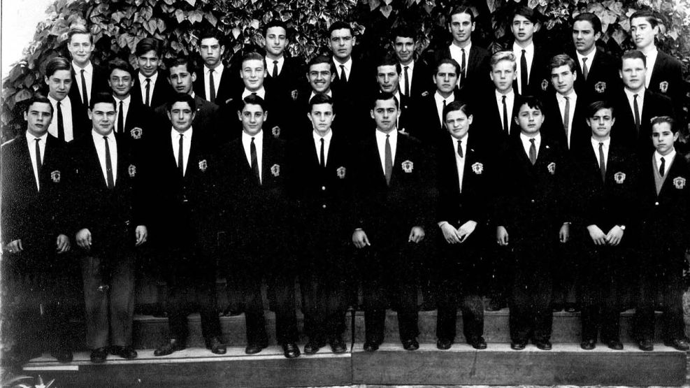 Los alumnos de tercer año, primera división, año 1964, del Colegio Manuel Belgrano, de la congregación de los Hermanos del Sagrado Corazón.