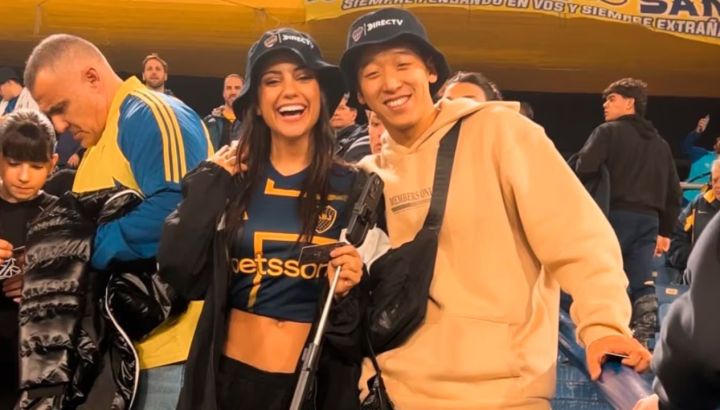 Martín Ku y Rosina Beltrán fueron invitados para ver a Boca en La Bombonera por la Copa Sudamericana y festejaron juntos: "Increíble"