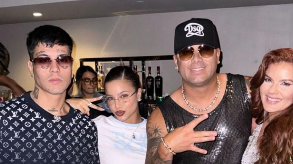 Emilia Mernes y Duki juntos en un exclusivo show de Wisin