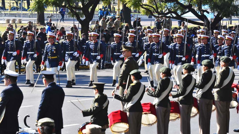 Parada militar y Fuerzas Armadas