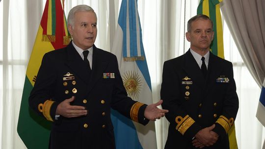 Armada Argentina y ejercicio combinado Acrux XI