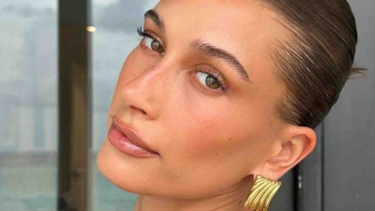 Uñas: la "tentadora" manicure que eligió Hailey Bieber y ya es tendencia