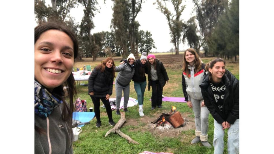 “Yoga entre Caballos”: La Magia Espiritual del Caballo en el Yoga: Fuerza, Libertad y Conexión