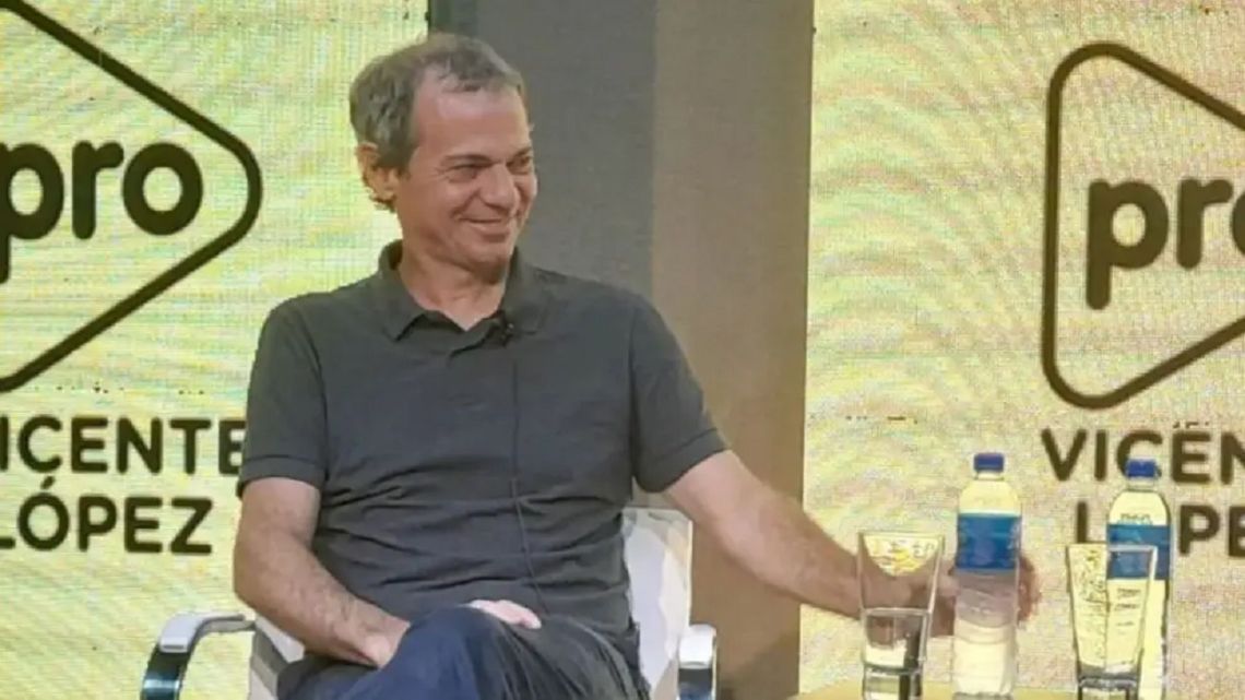 Lucas Llach: “No es algo muy traumático salir del cepo y los mercados financieros lo celebrarían”