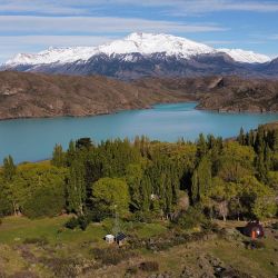 Estancia La Josefina, a orillas del lago San Martin y a 270 km de El Calafate.