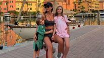 Las fotos de las minis vacaciones de Zaira Nara con sus hijos en España