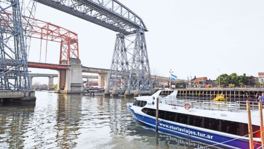 Nueva era: tras el saneamiento, el Riachuelo vuelve a ser navegable