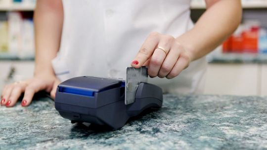 Crece el uso de la tarjeta de crédito en los supermercados, también la morosidad