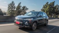 Toyota Corolla Cross HEV: Cambia...  para que todo  siga igual