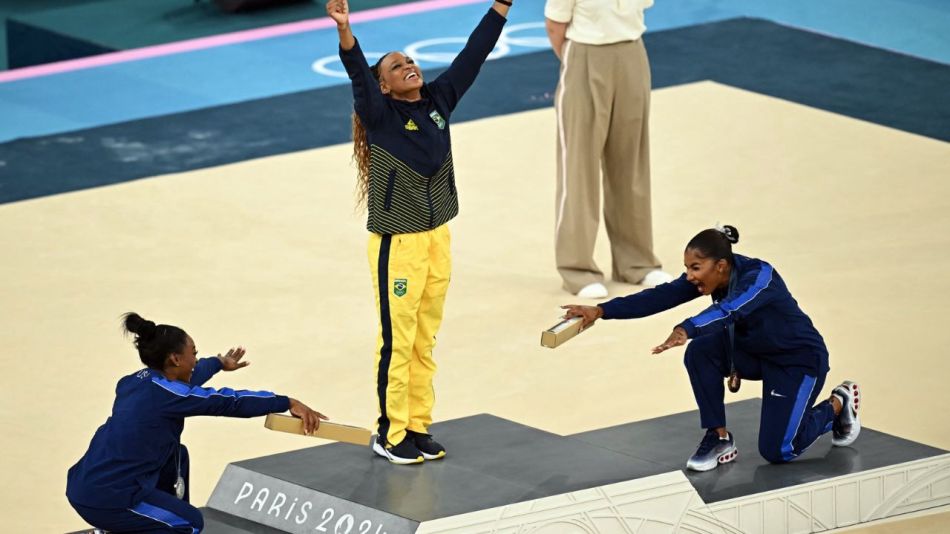 Simone Biles, Rebeca Andrade y Jordan Chiles