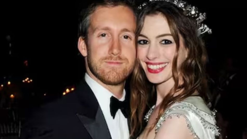 Anne Hathaway reveló la verdad detrás de la teoría sobre su marido: que le dijo a Drew Barrymore