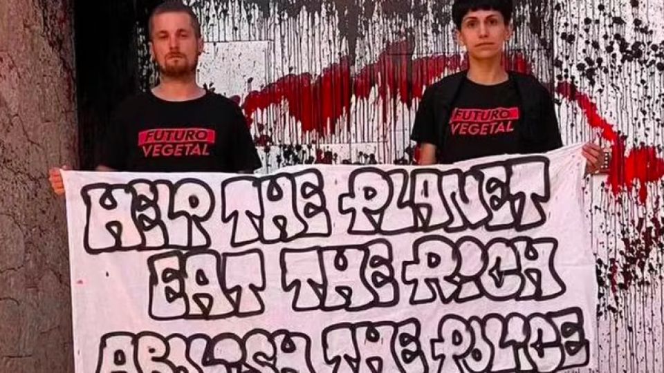 El cartel con el que perpetuaron el ataque