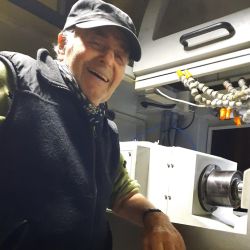 Escualo fue una marca que generó un quiebre y copó la industria local entre los reeles frontales. Pescador, Peter y Piqueras fueron otras destacadas, aunque en lo que respecta a rotativos. 