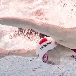 Zhang Yufei de China compite durante la final de relevo 4x100m estilos femenino de natación en los Juegos Olímpicos de París 2024, en París, Francia. | Foto:Xinhua/Xia Yifang
