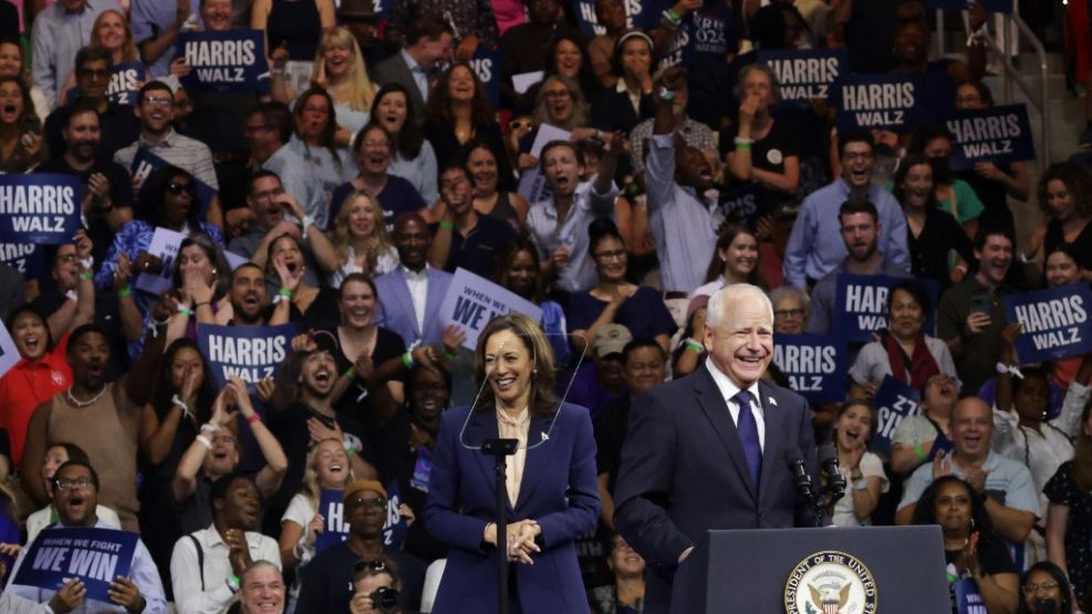 Kamala Harris y Tim Walz 20240807