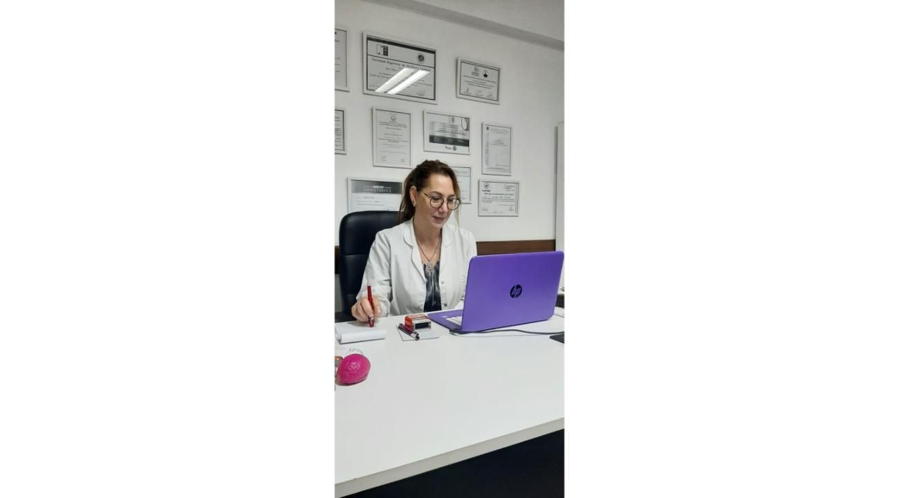 Resaltando la Belleza Natural en la Medicina Estética: Entrevista con la Dra. Elizabeth de Leo