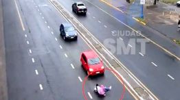 Milagro: se resbalaron cruzando una avenida, las atropellaron y solo tuvieron heridas menores