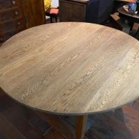 Maralé: La Tendencia de Lavar Muebles Antiguos y Dejar la Madera al Natural