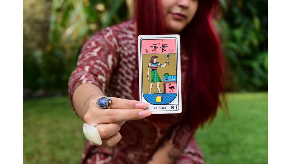 Descubre los Primeros Pasos de Iael en el Mundo del Tarot