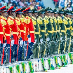 Imagen de miembros de la banda militar vistos durante la ceremonia de investidura del presidente electo Paul Kagame, en el Estadio Amahoro, en Kigali, Ruanda. | Foto:Xinhua/Oficina del Presidente de Ruanda