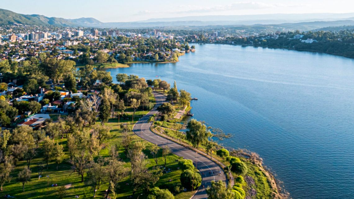 Villa Carlos Paz lanza un plan de incentivos fiscales para dinamizar su econom&iacute;a y turismo