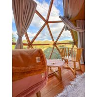 ¿Cómo alojarte conectando con la naturaleza, sin perder confort ni privacidad? Domos Kairos, Glamping en Córdoba, nos cuenta…