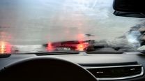 Cómo evitar que se empañen los vidrios del auto en días de frío