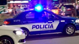 Patrullero policía de Córdoba de noche