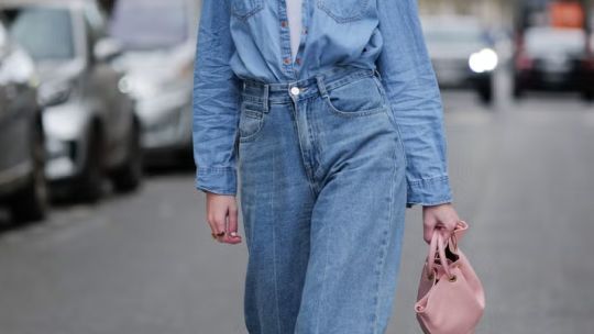 Jean con jean, la tendencia Y2K que es la apuesta segura para tus looks