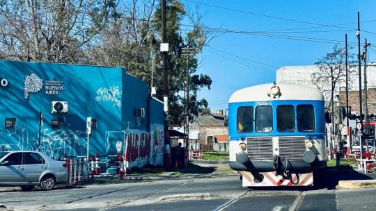 Un estudiante japonés quedó encantando con los trenes argentinos y sus viajes se viralizaron