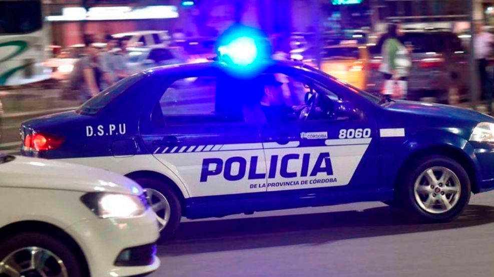 Patrullero policía de Córdoba de noche