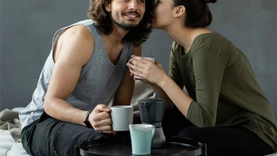 El método del susurro: la técnica amorosa para atraer a esa persona que buscás para formar pareja