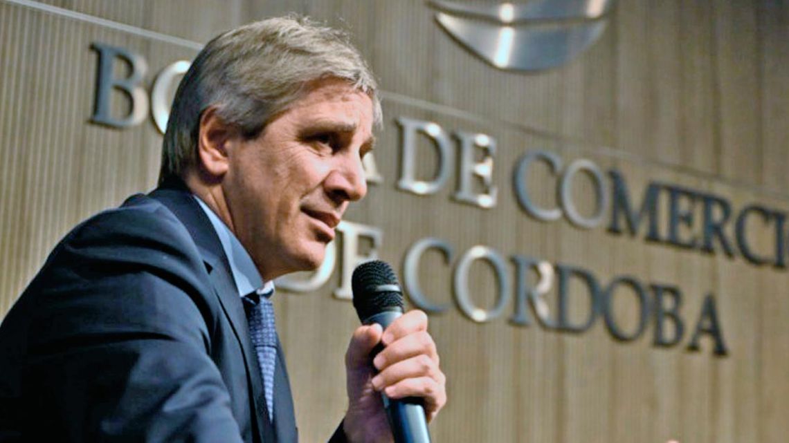 Caputo, ante empresarios: “Del cepo vamos a salir bien”