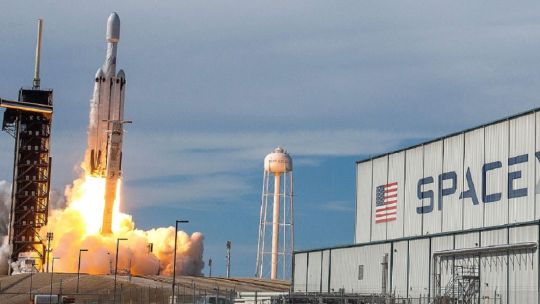 SpaceX prepara la mayor salida a bolsa de la historia y crec