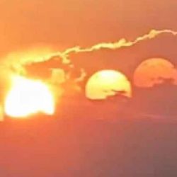 El extraño fenómeno tuvo lugar durante el atardecer. 