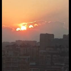 El inédito espectáculo fue fotografiado y filmado por los vecinos.