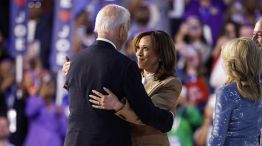 Kamala Harris junto a Joe Biden