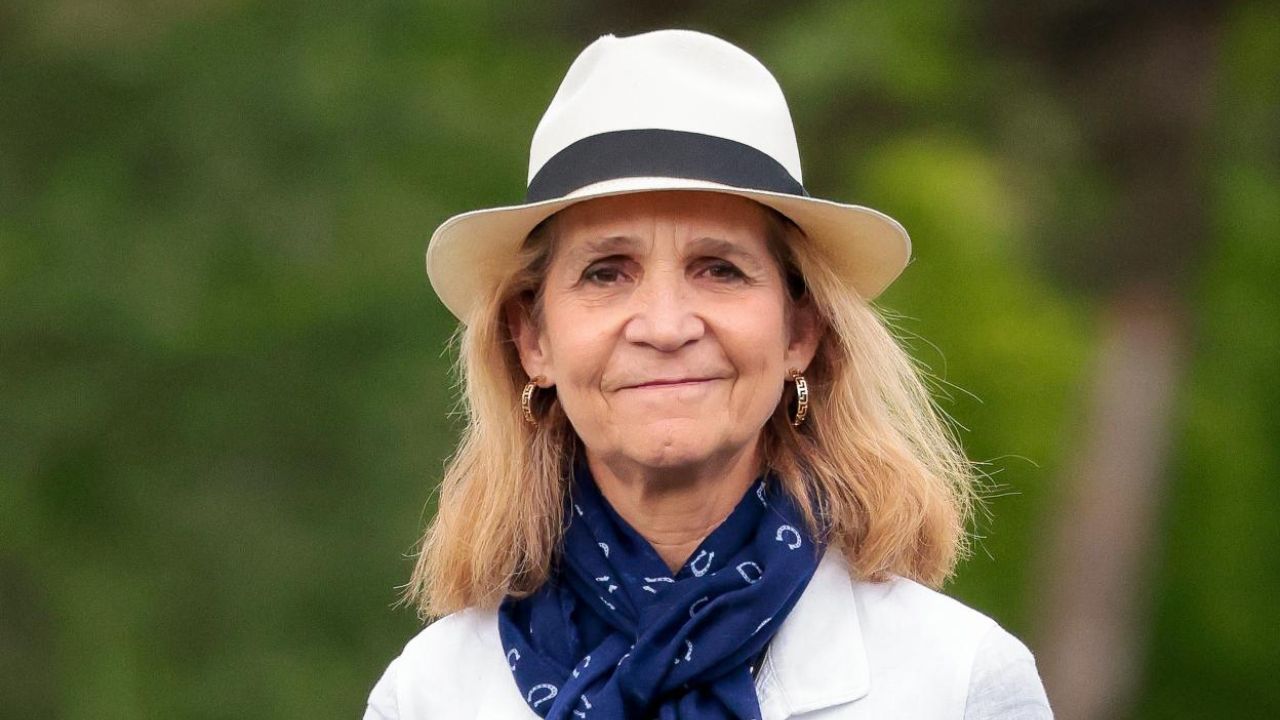 La infanta Elena no es reina porque su padre, Juan Carlos I, nunca quiso  que ella fuera su heredera al trono | Caras