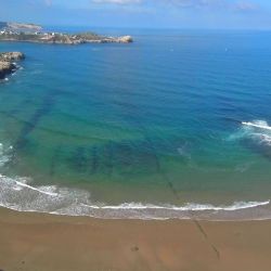 Playa de los Caballos, Cuchía, Cantabria, España.