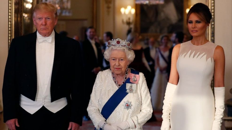 La reina Isabel II y el matrimonio Trump en 2019