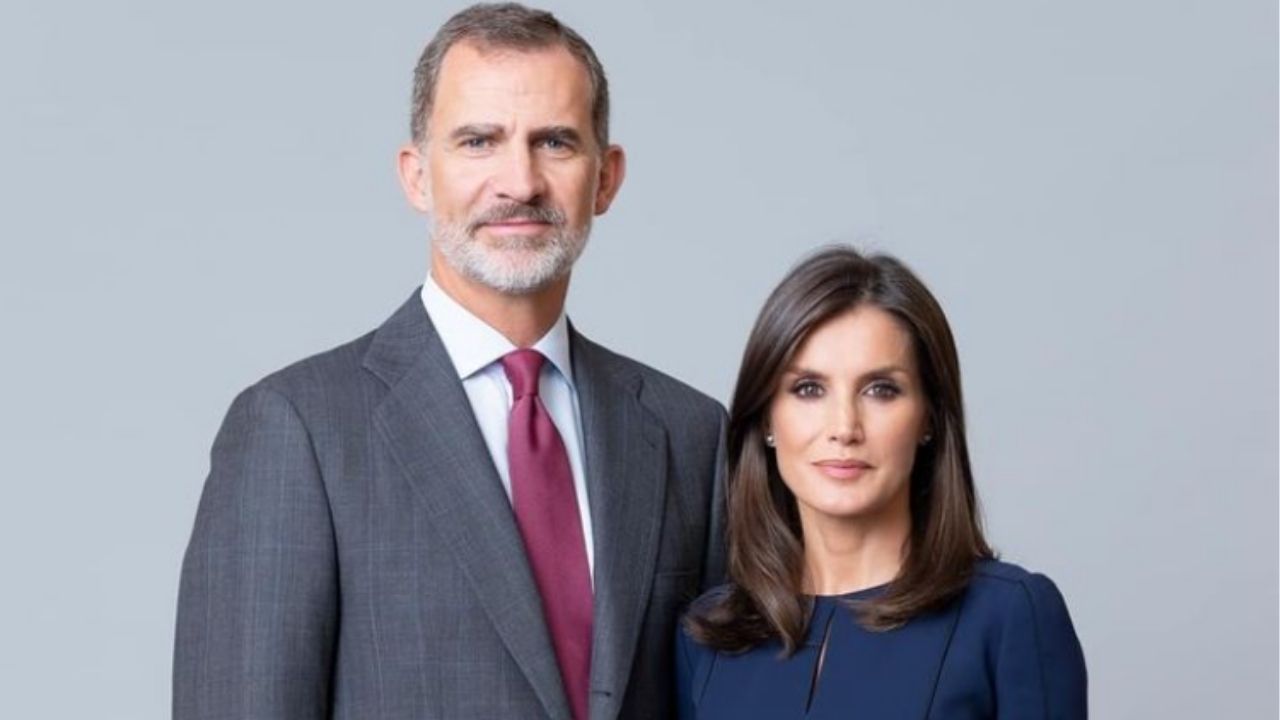 Felipe VI y Letizia Ortiz no estuvieron juntos en sus vacaciones privadas | Caras
