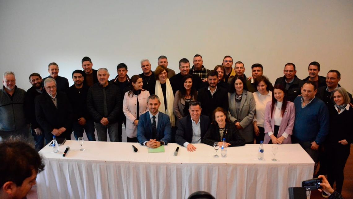 Sorpresa en el Panal: Menem y Bornoroni reunieron a casi 40 intendentes del Pro y vecinalistas en el Quorum