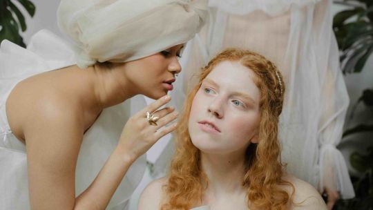 Método del susurro: cómo aplicarlo a la vida cotidiana para atraer mayor bienestar