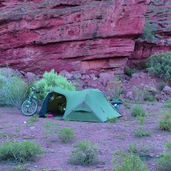 Ludovico y Jeromine junto a los mil colores del jujeño cerro Hornocal y en otras postales de su viaje por el país.