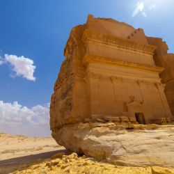 Arabia Saudita le abre sus secretos ancestrales al mundo.