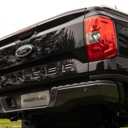 La Ranger Black, fabricada en la planta de Pacheco de Ford, tiene diseño exclusivo en el interior y exterior.