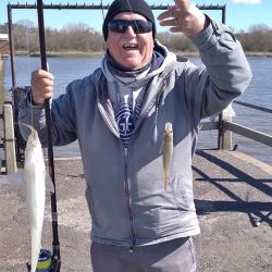 Los vientos intensos que hubo del sector ESE favorecen la pesca ya que permiten generar altos volúmenes en el río y también que se acerquen distintas especies. 