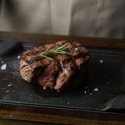 Cantina, el elegante y descontracturado restaurante de Hotel Casa Lucía.