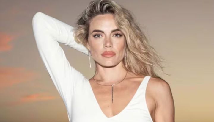 Emilia Attias deslumbró con un look sofisticado y marcó tendencia 