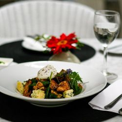 Delicias del restaurante del hotel Loi Suites pensadas por el chef ejecutivo Darío Galizia.